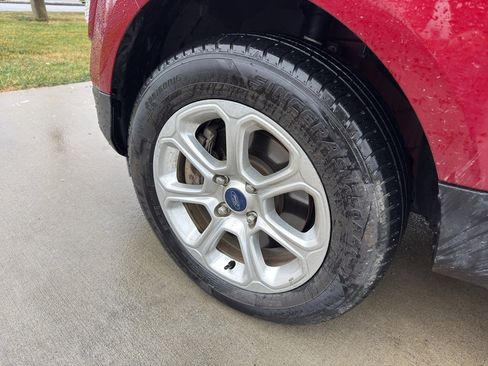 Used 2018 Ford EcoSport SE w/ SE Convenience Package image 4