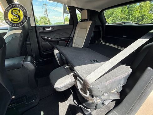 Used 2021 Ford Escape SEL w/ Technology Package FWD image 15