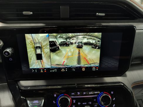 Used 2026 GMC Sierra 2500 AT4 AWD/4WD image 14