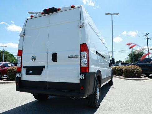 Used 2025 RAM ProMaster 2500 FWD image 7