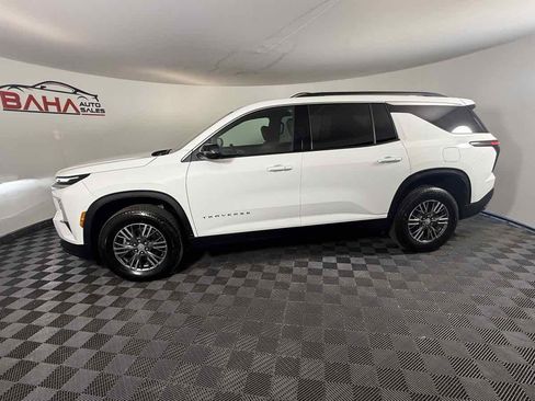 Used 2026 Chevrolet Traverse LT AWD/4WD image 6