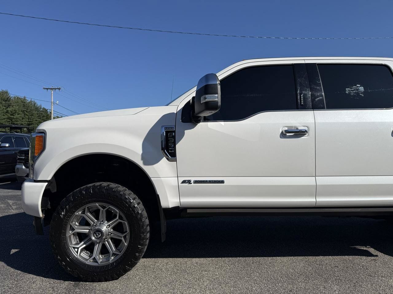 Used 2019 Ford F350 Platinum w/ Platinum Ultimate Package AWD/4WD image 6