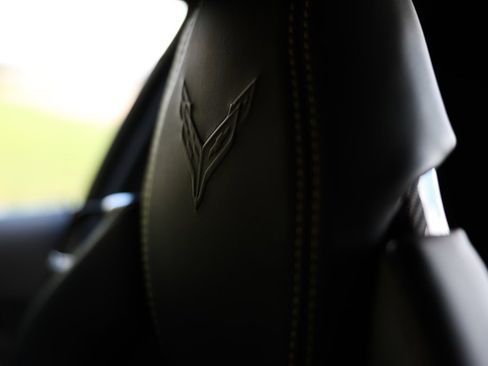 Used 2025 Chevrolet Corvette Z06 w/ Chrome Exterior Badge Package image 42