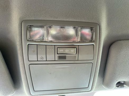 Used 2015 Toyota Venza XLE image 37