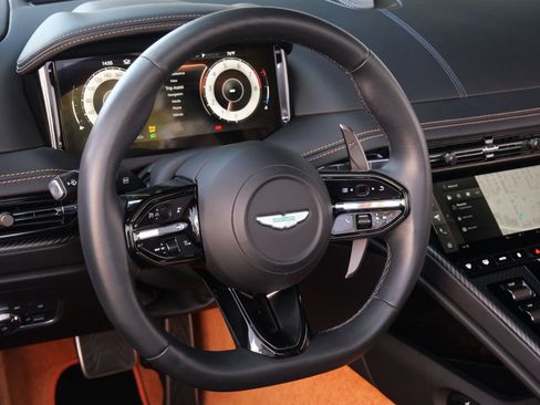 Used 2025 Aston Martin DB12 Convertible RWD image 11