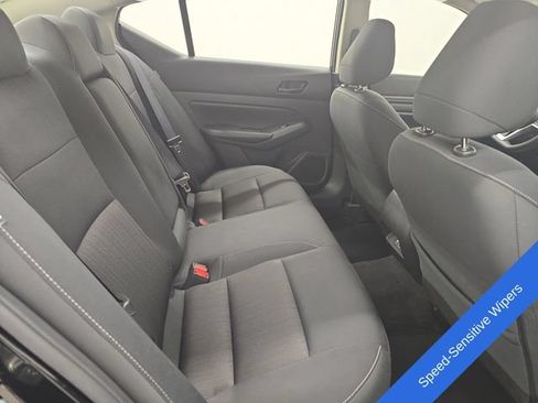 Used 2025 Nissan Altima 2.5 SV FWD image 12