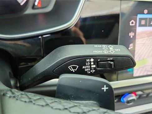 Used 2024 Audi Q3 2.0T Premium Plus image 41