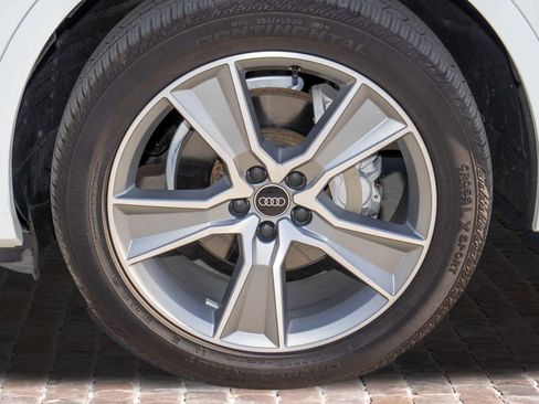 Used 2025 Audi Q5 2.0T Premium AWD/4WD image 39