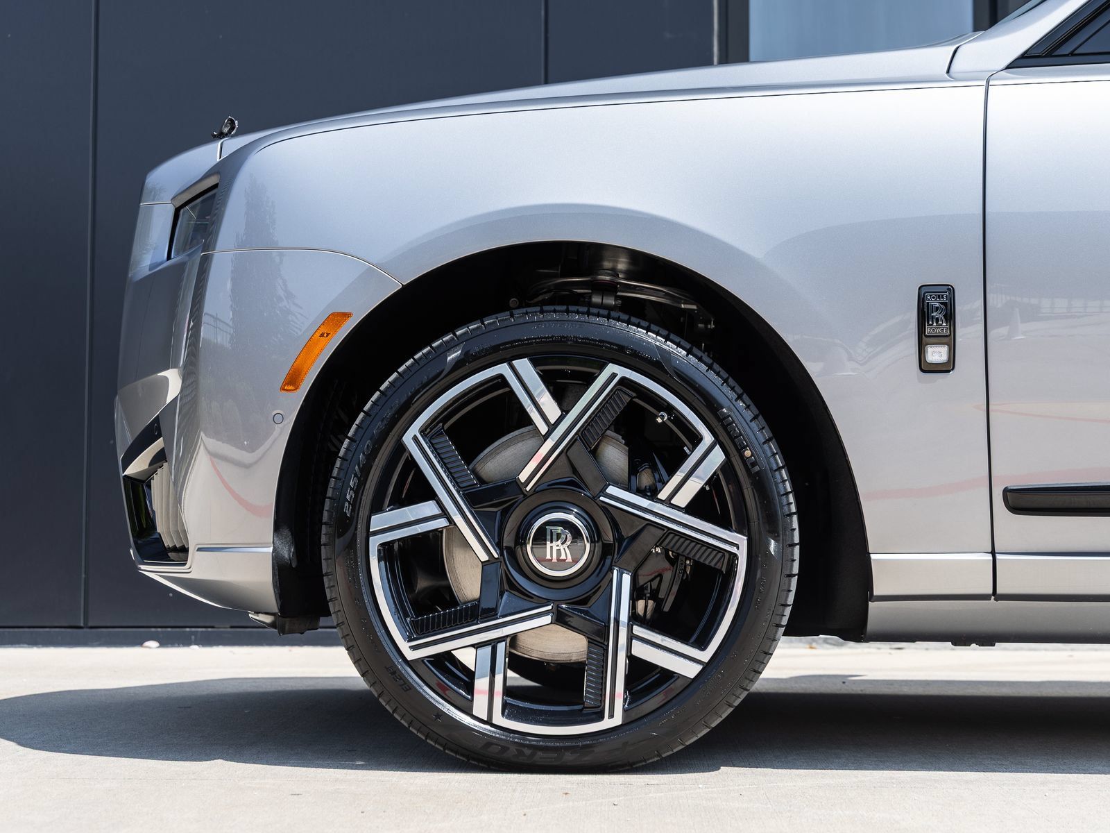 New 2027 Rolls-Royce Cullinan Black Badge AWD/4WD image 16