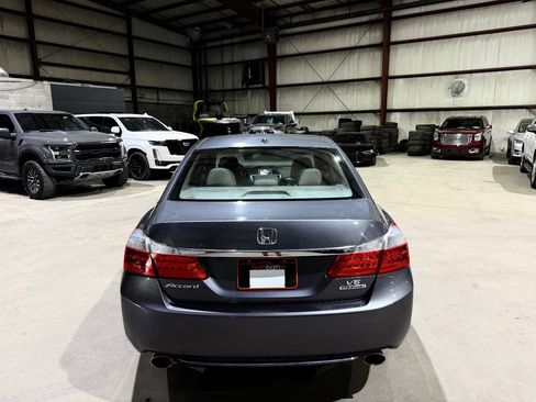 Used 2013 Honda Accord Touring image 6
