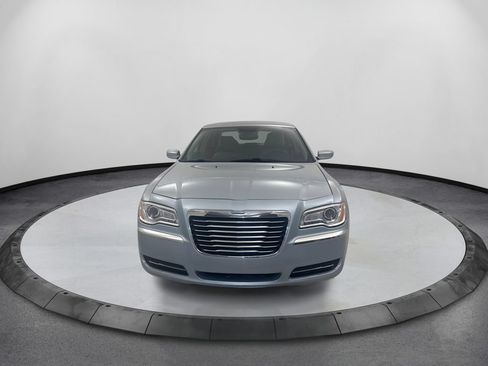 Used 2013 Chrysler 300 RWD image 2