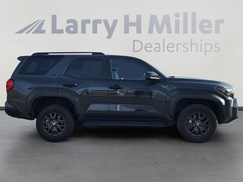 Used 2025 Toyota 4Runner SR5 image 6
