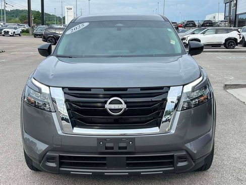 Used 2025 Nissan Pathfinder S FWD image 31