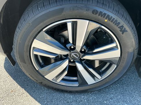 Certified 2023 Nissan Rogue SL w/ SL Premium Package AWD/4WD image 8