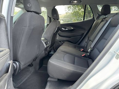 Used 2024 GMC Terrain SLE FWD image 34