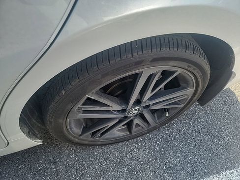 Used 2025 Toyota Camry XSE image 3