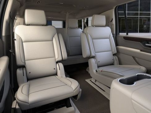 New 2026 GMC Yukon XL Denali w/ Denali Reserve Package AWD/4WD image 17