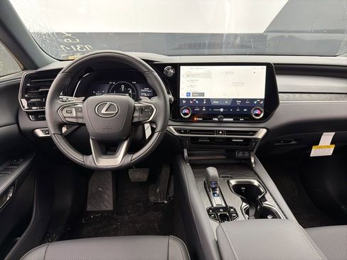New 2026 Lexus RX 450h AWD image 6