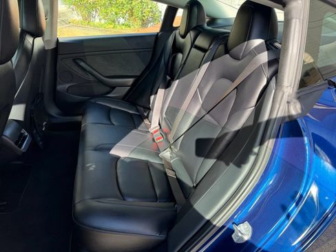 Used 2022 Tesla Model 3 Long Range AWD/4WD image 24