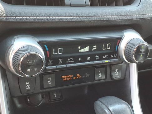 Used 2022 Toyota RAV4 XLE w/ Convenience Package AWD/4WD image 31