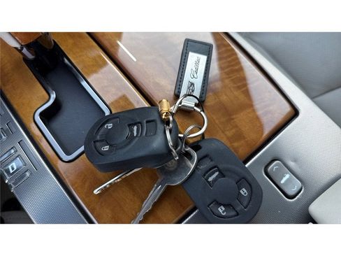 Used 2006 Cadillac XLR image 15