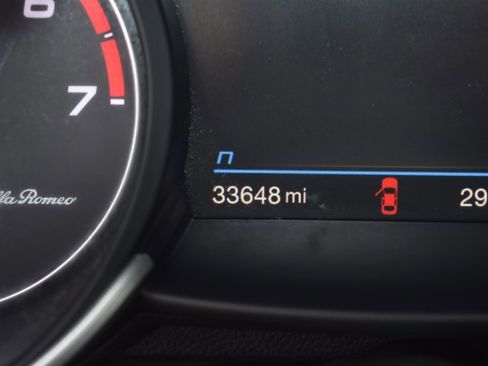 Used 2021 Alfa Romeo Giulia Sprint w/ Sun & Sound Package image 23