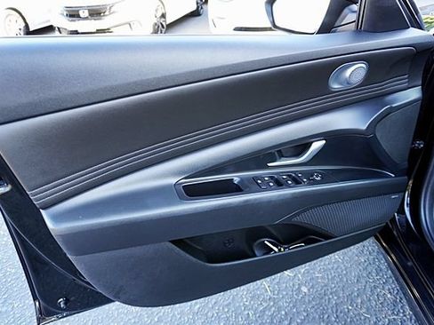 Used 2023 Hyundai Elantra Limited FWD image 22