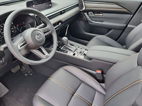 Used 2025 MAZDA CX-50 AWD 2.5 Hybrid w/ Premium Pkg image 9