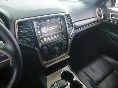 Used 2014 Jeep Grand Cherokee Limited w/ Luxury Group II image 29