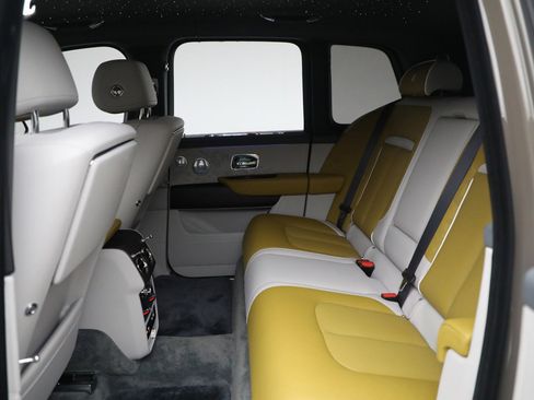 Certified 2025 Rolls-Royce Cullinan image 26