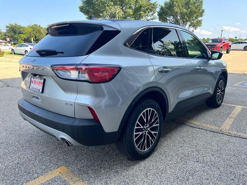 Used 2022 Ford Escape SE w/ Cold Weather Package FWD image 5