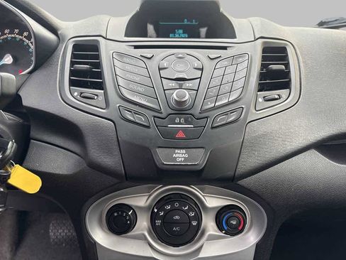 Used 2016 Ford Fiesta SE image 21