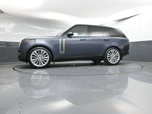 Used 2025 Land Rover Range Rover SE image 29