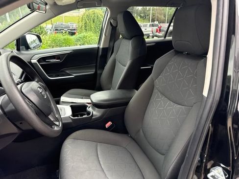 Used 2024 Toyota RAV4 XLE AWD/4WD image 15