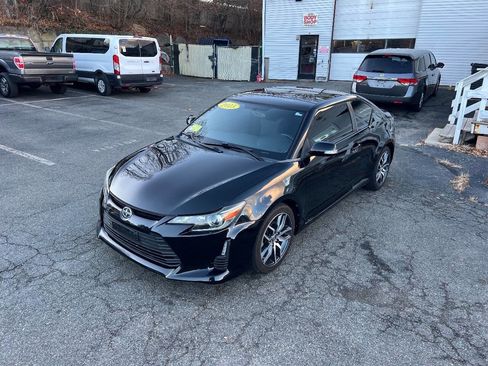 Used 2015 Scion tC image 2