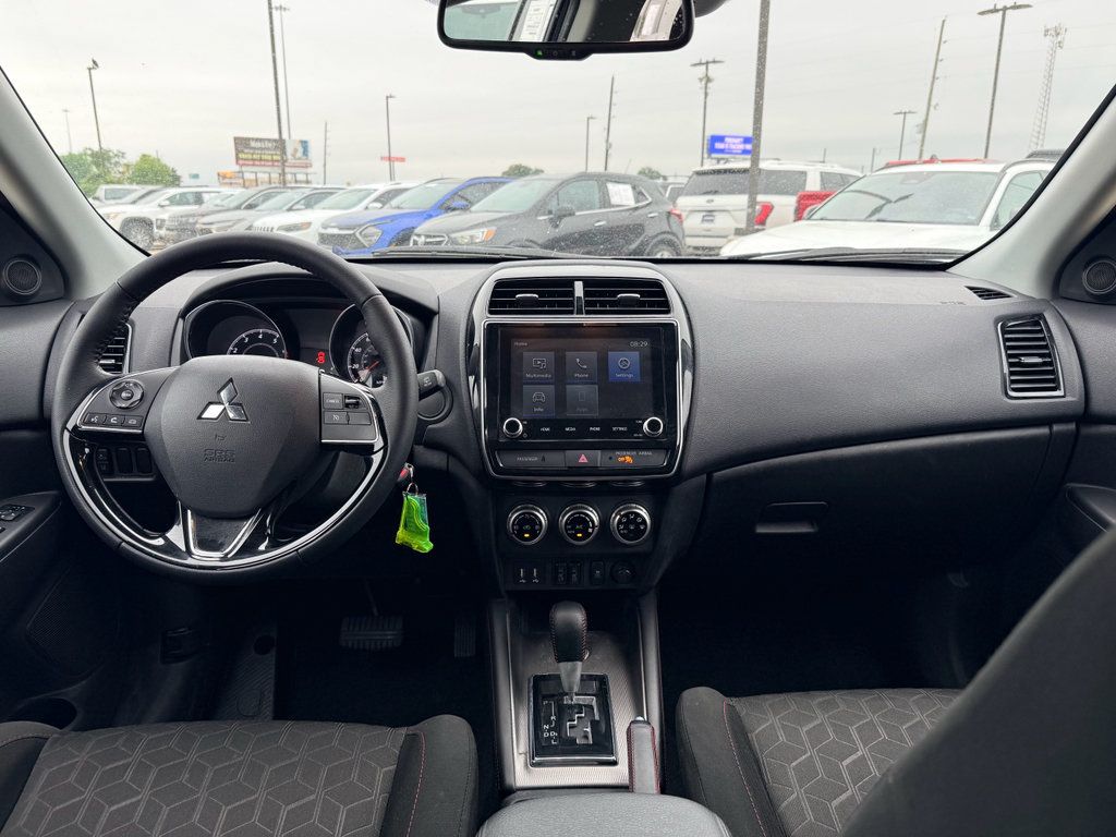 Used 2024 Mitsubishi Outlander Sport AWD image 15