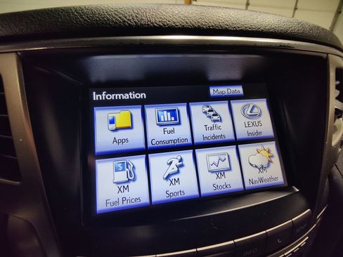 Used 2015 Lexus LX 570 4WD w/ Luxury Package image 46