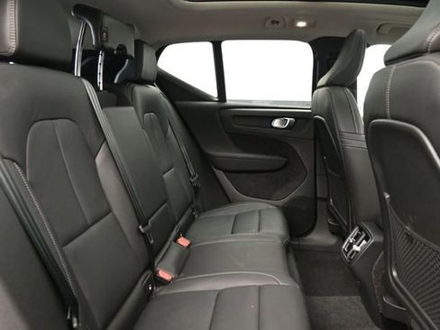 Used 2025 Volvo XC40 B5 Plus AWD/4WD image 12