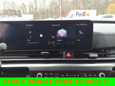 Used 2025 Kia Carnival SX Prestige image 25