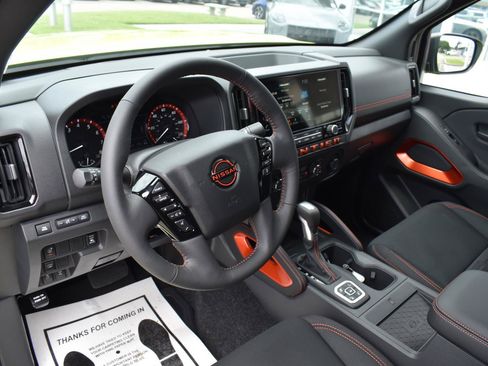 New 2026 Nissan Frontier PRO-4X w/ Pro-4x Convenience Package AWD/4WD image 34