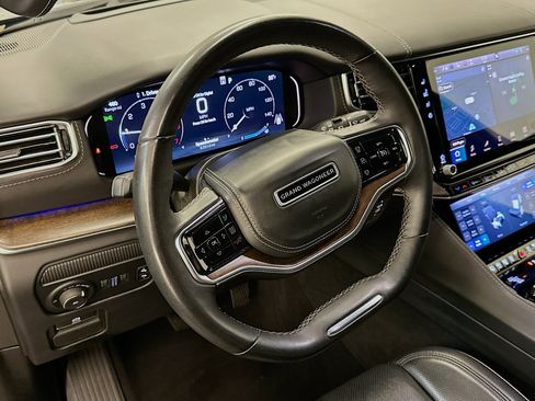 Used 2023 Jeep Grand Wagoneer Series II AWD/4WD image 18