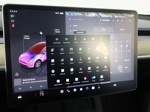 Used 2023 Tesla Model Y Long Range image 33