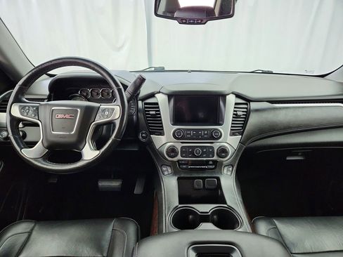 Used 2017 GMC Yukon SLT AWD/4WD image 29