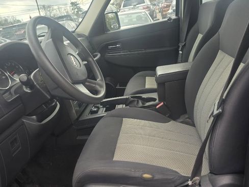 Used 2010 Jeep Liberty 4WD Sport image 22