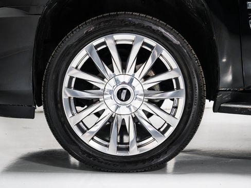 Used 2007 Cadillac Escalade AWD image 9