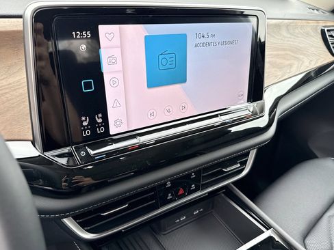 New 2026 Volkswagen Atlas SE FWD image 20