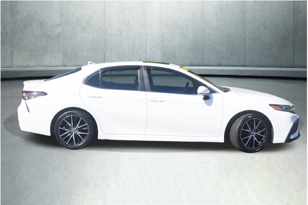 Used 2024 Toyota Camry SE w/ Cold Weather Package AWD/4WD image 34