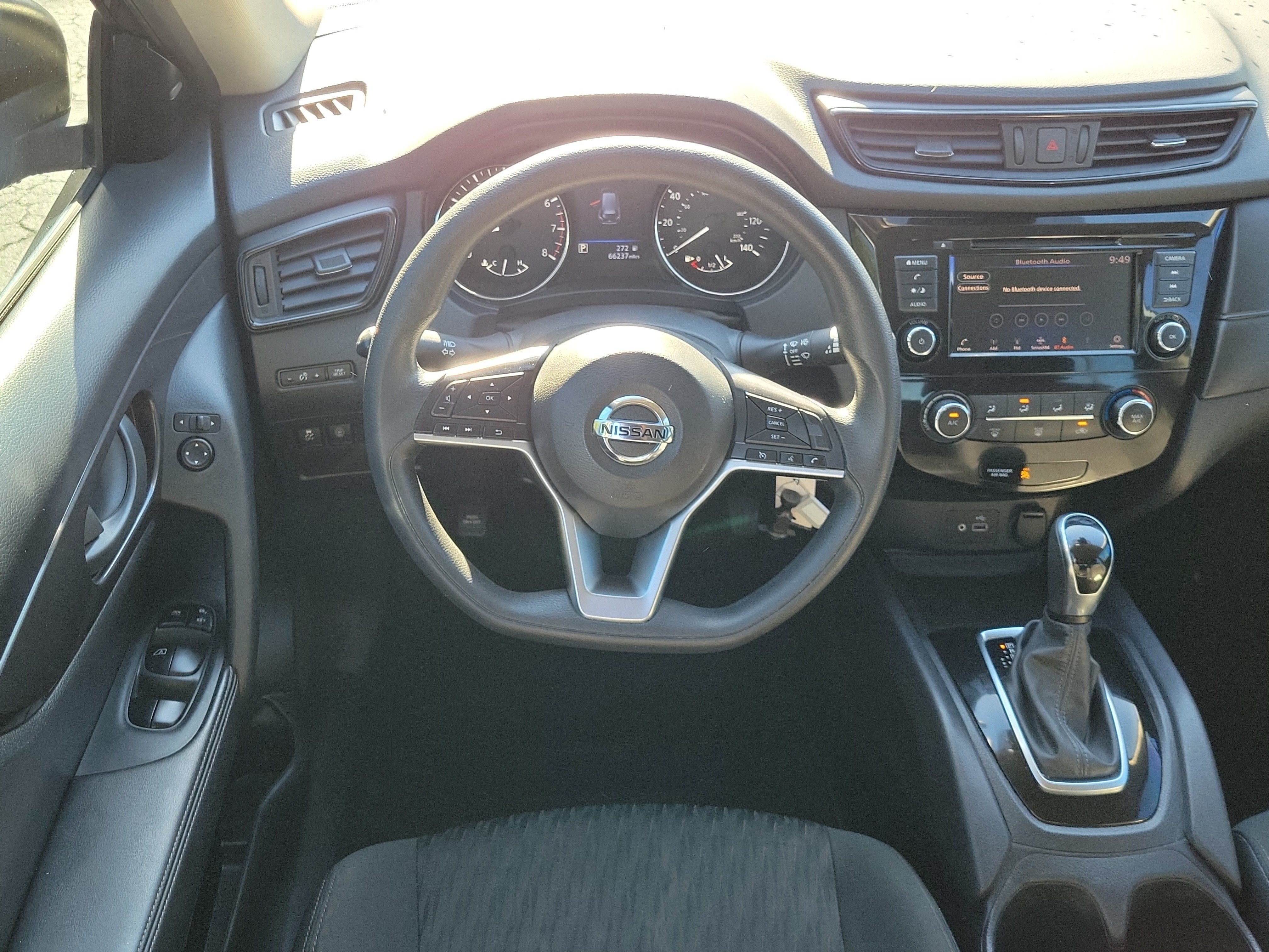 Used 2020 Nissan Rogue S FWD image 16