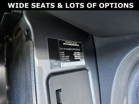 Used 2023 Mercedes-Benz Sprinter 2500 image 32