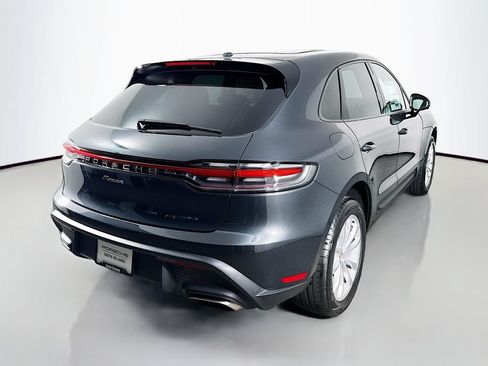 Certified 2026 Porsche Macan AWD/4WD image 9